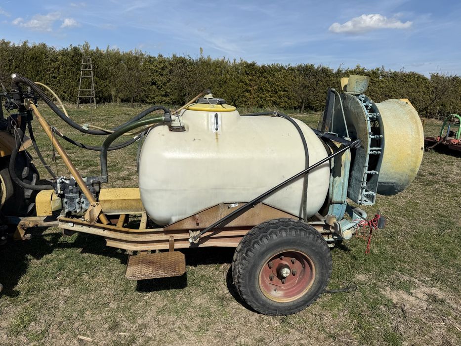 Ślęza opryskiwacz sadowniczy 1000 L duzy wiatrak