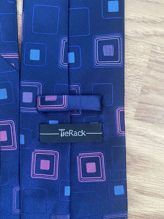 Gravata Azul Marinha com Quadrados