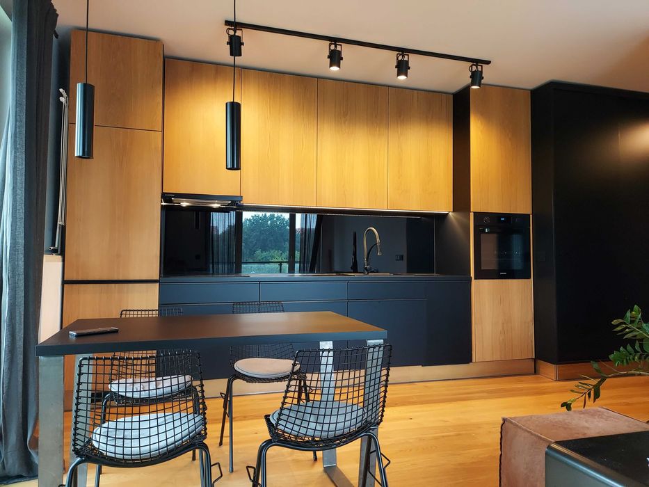 Meble na wymiar, kuchnie, szafy zabudowy, stoły. CNC. Wysoka jakość