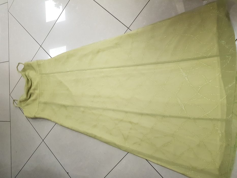 Sprzedam sukienkę długą kolor zielony