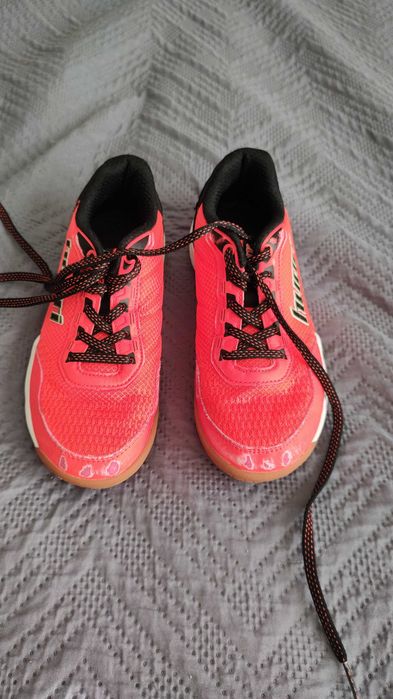 Buty do siatkówki badmintona na halę rozmiar 36 Huari