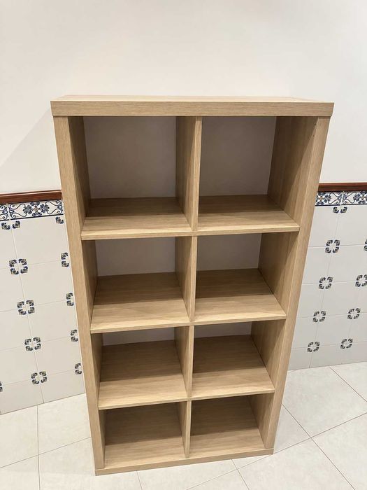 Estante da Ikea comprada em agosto de 2024, como nova.