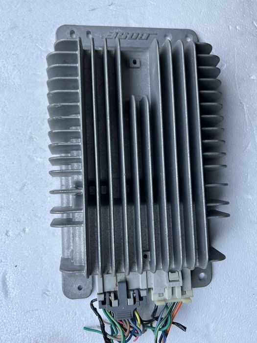 Infiniti G35 підсилювач музикальної системи