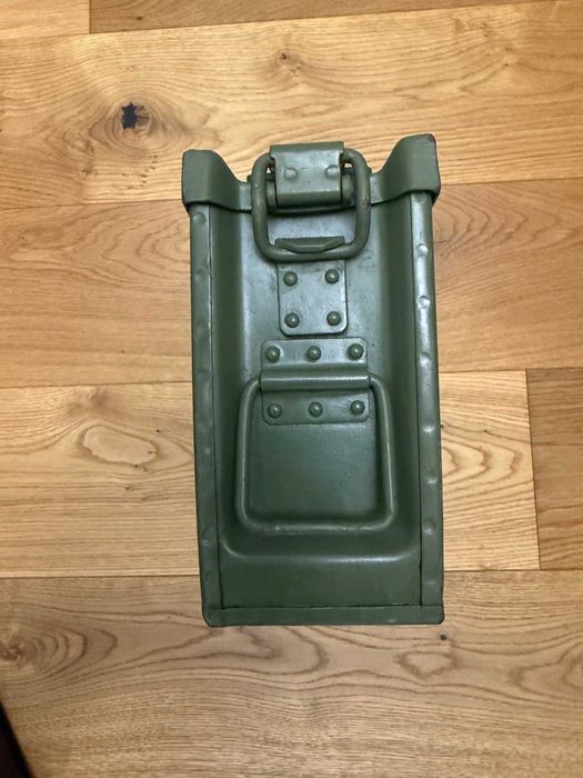 Sprzedam skrzynkę na amunicję do Mg 34/42 z Jugosławii