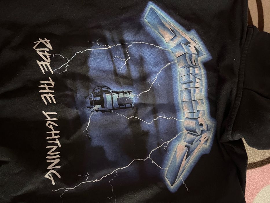 rozpinana bluza metallica