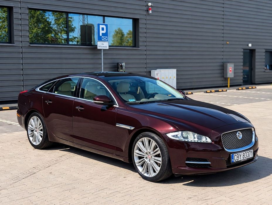 Jaguar XJ