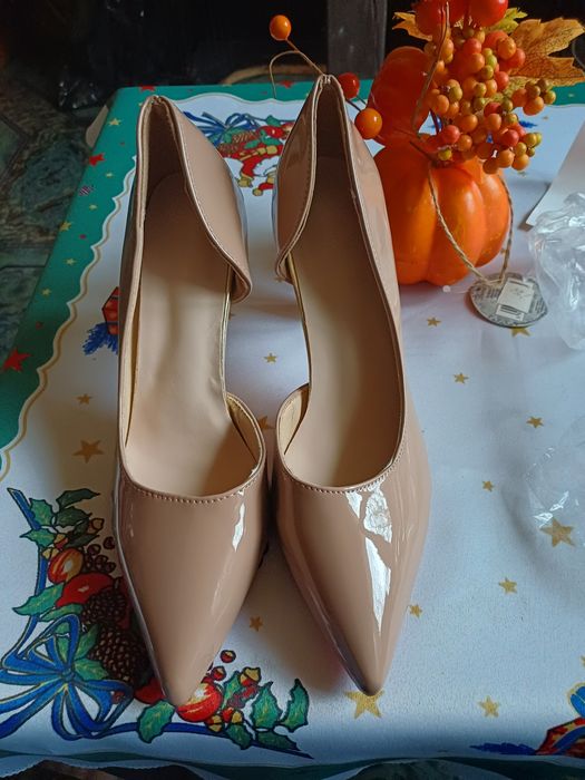 Sprzedam damskie buty  nowe