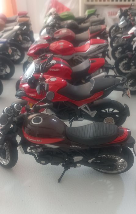 motos coleção  varios modelos e ano