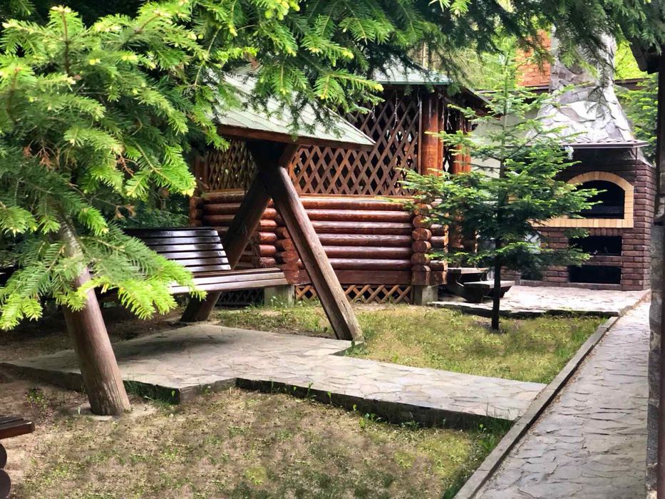 Будинок в Карпатах зелена садиба