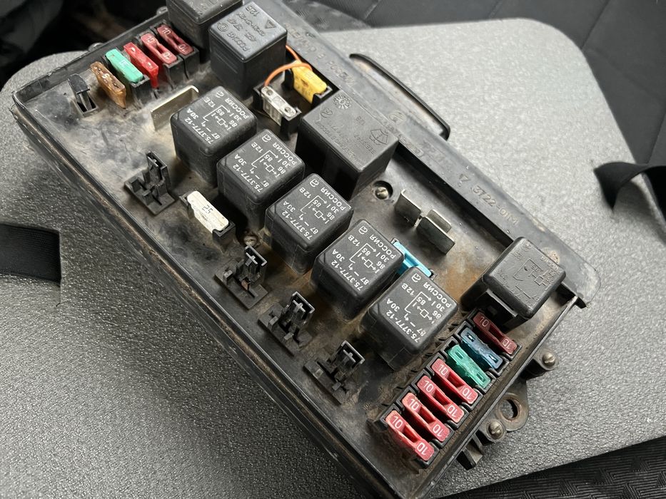 Блок запобіжників на ВАЗ 2109/99