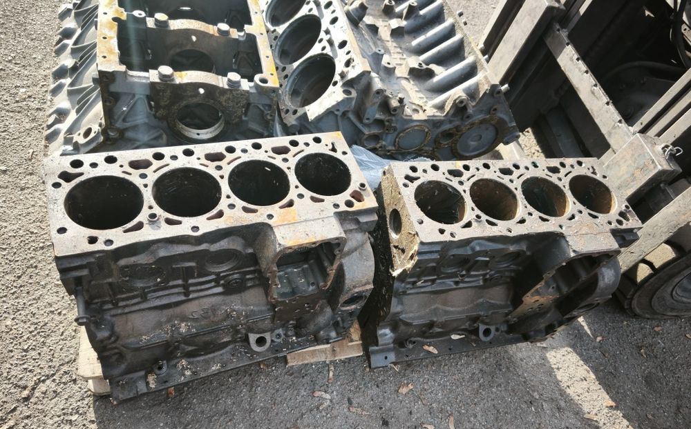 Блок двигуна КамАЗ 4308 євро Cummins Каммінс ISBe 185-30 / 4ISBe 4BT