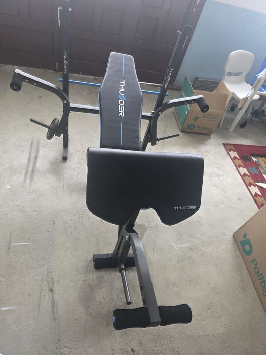 Máquina de musculação THUNDER