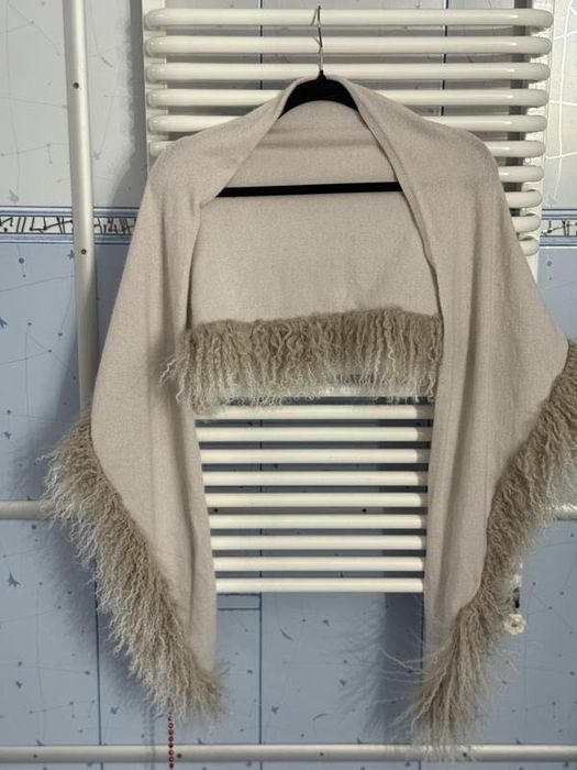 Розкішна кашемірова шаль з натуральним хутром ягняти hemisphere