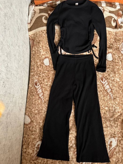 Жіночий костюм  чорний