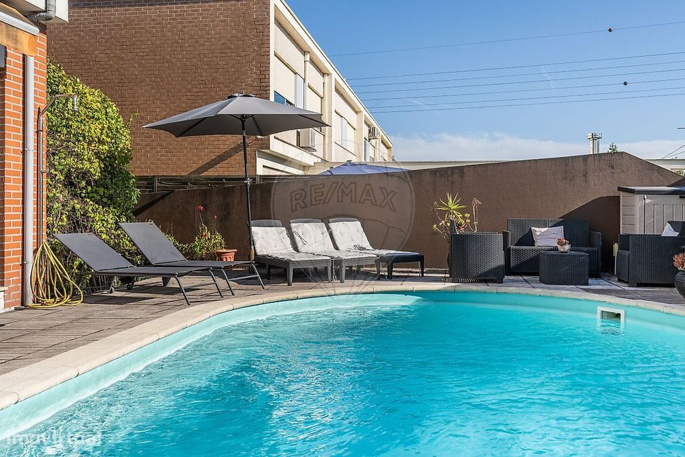 Moradia Gaveto T3 com piscina em Palmeira, Braga!