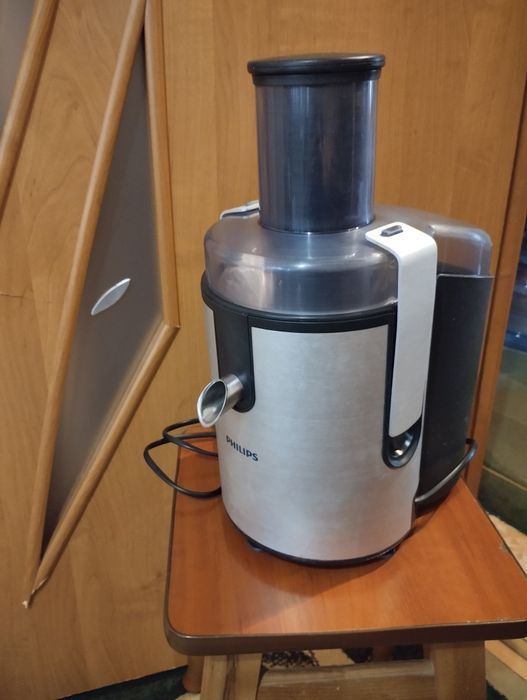 Соковыжималка Филипс Philips HR1861