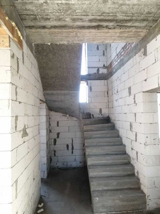 ВИГІДНО! Бетонні сходи під ключ. Сходи з бетону. Виготовлення і монтаж