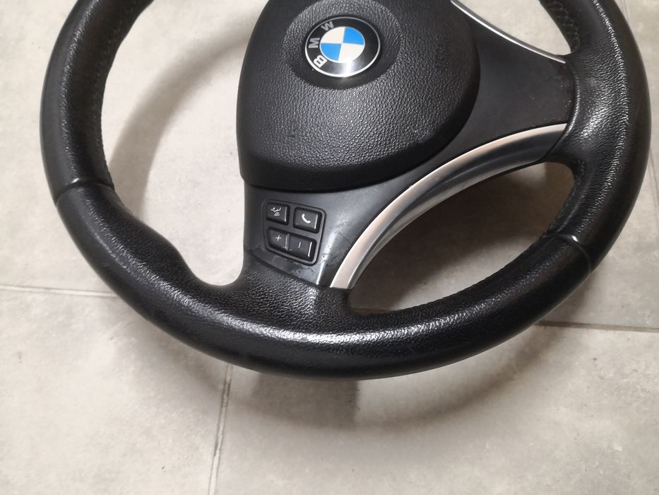Kierownica multifunkcyjna BMW e87 e81 e82 e88 e90 e91 e92 z podusz #23