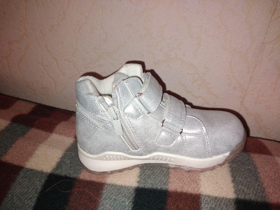 Дитяче взуття нове