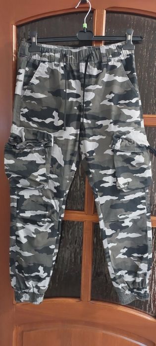 Spodnie damskie bojówki cropp rozm. 28