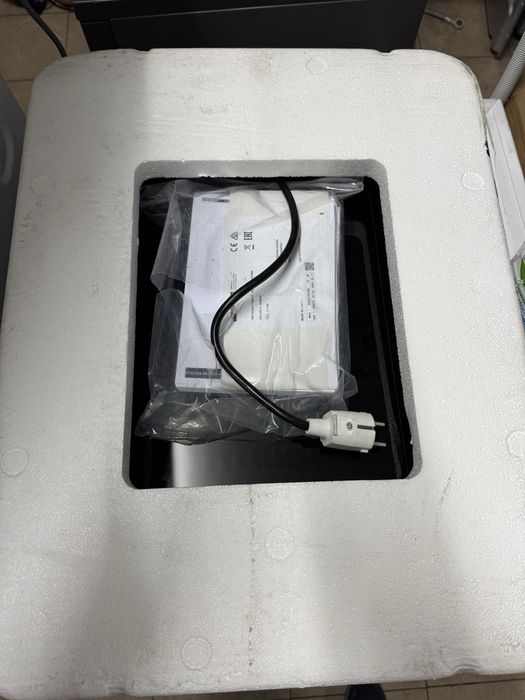 Placa de Indução SMEG DSN SIM631WLDR (Elétrica - 38 cm - Preto) (NOVO)