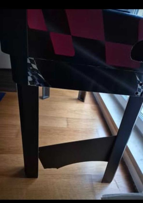 Mesa multijogos para crianças