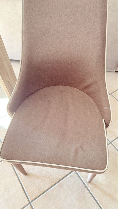 Mesa de jantar com 4cadeiras