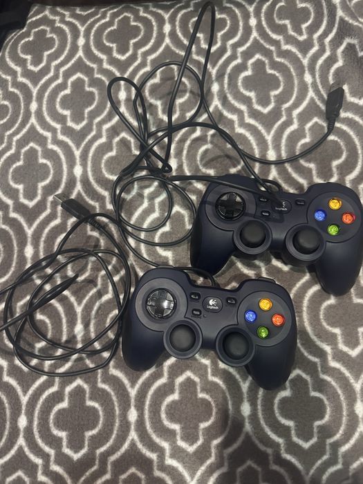 2 Геймпади Logitech F310