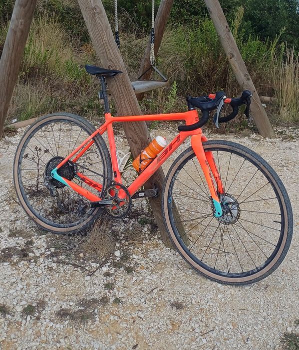 Bicicleta de Gravel BH em Carbono