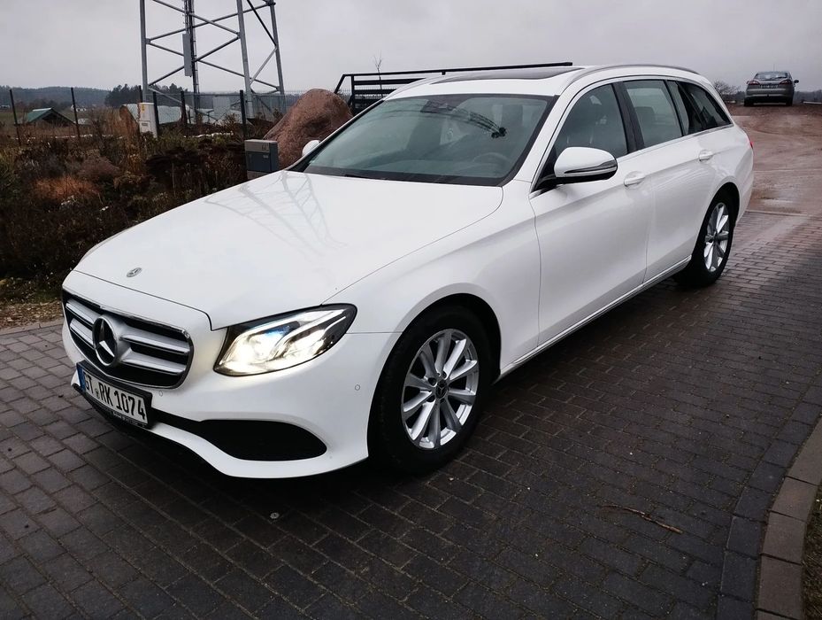 Mercedes-Benz Klasa E Mercedes e 220