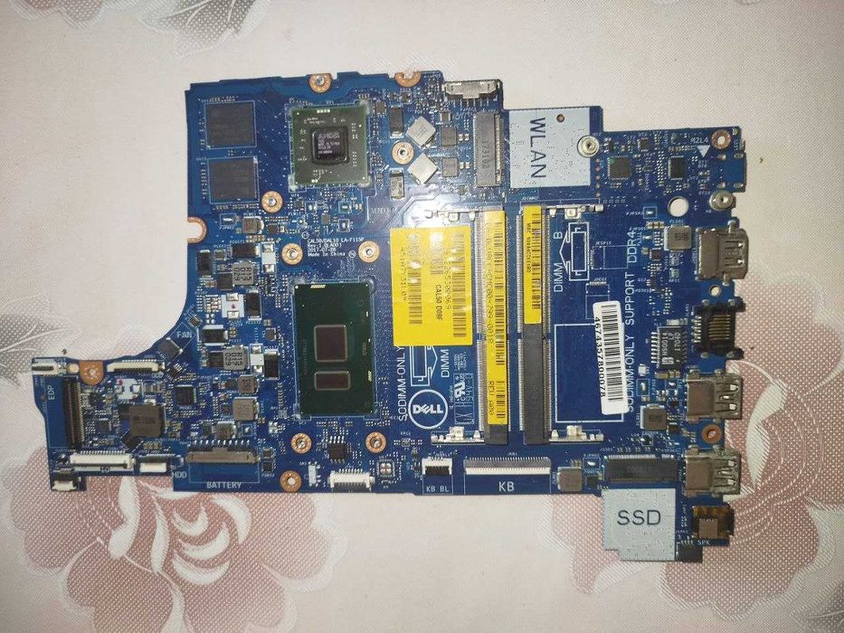 РОЗБОРКА Dell INSPIRON 5570 ( P75F001) intel core i3, redeon grafic