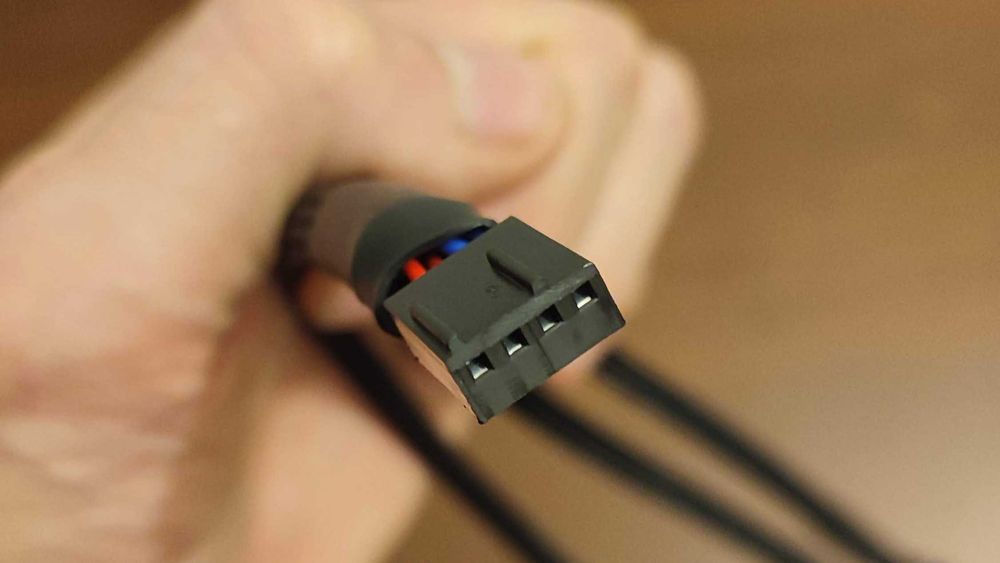 Cabo Fan Splitter Braided 1-to-3 (PWM 4 Pins)
