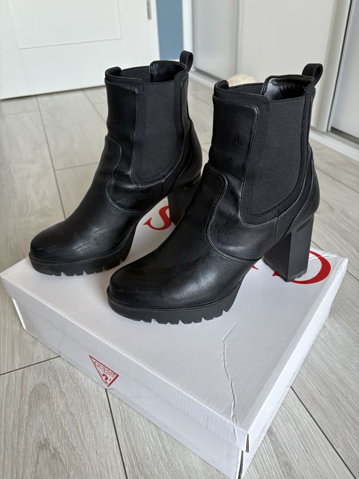 Wysokie czarne botki Guess 40