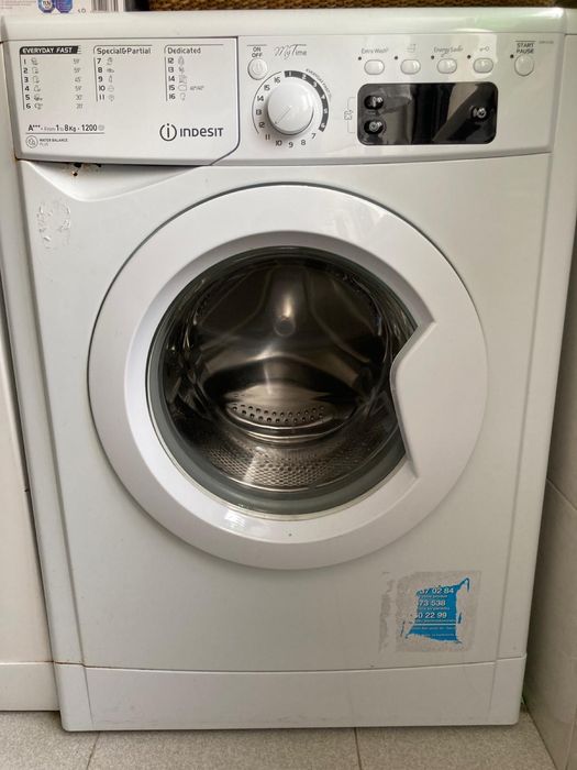 Maquina lavar roupa Indesit EWE 81283 8kg