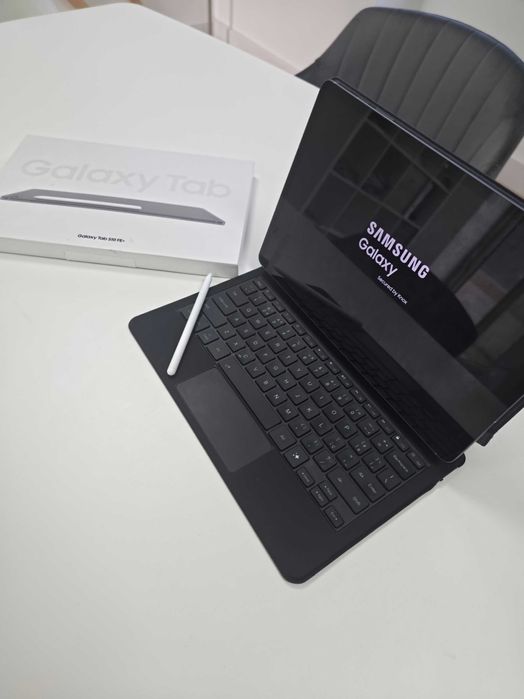 Samsung Galaxy tab S10 FE+ teclado