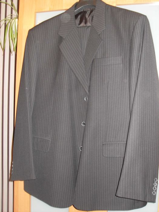 Garnitur z kamizelką czarny