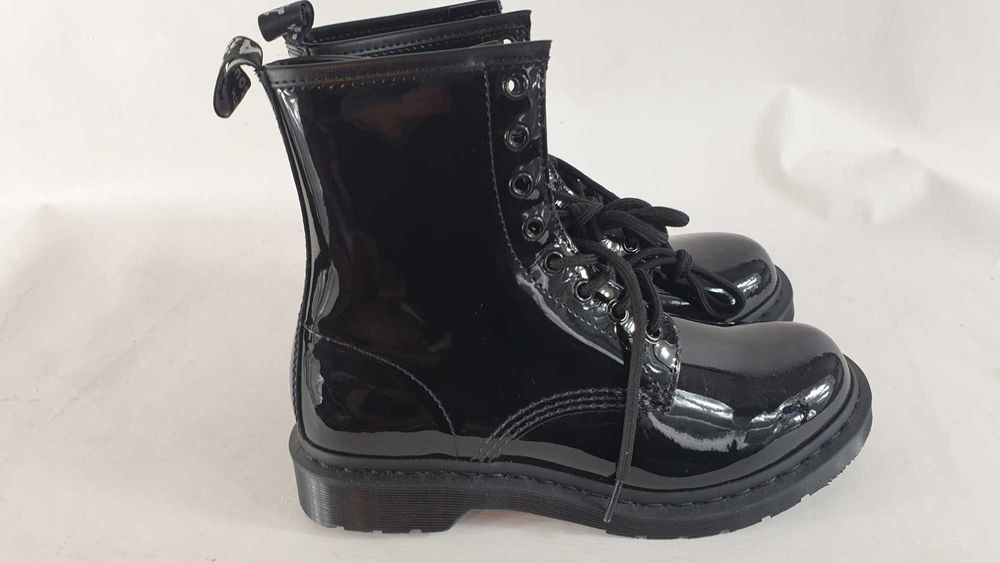 Glany Dr. Martens 1460 Mono r. 40