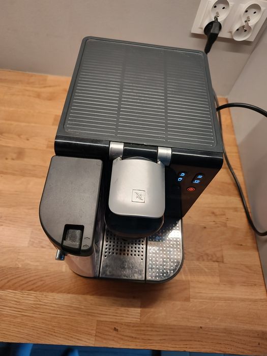 Ekspres kapsułkowy Nespresso lattissima f316