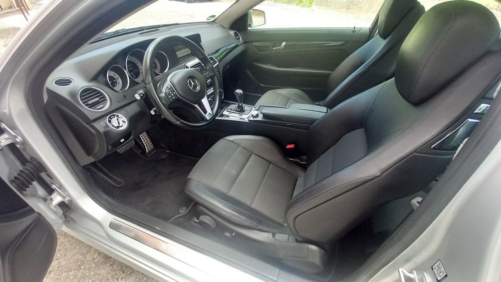 Mercedes Benz C220 CDI COUPE AMG