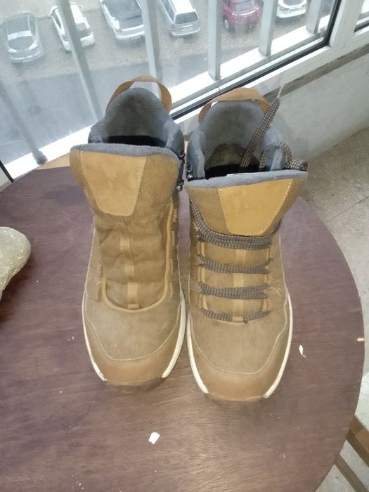 Tênis Quechua tamanho 40