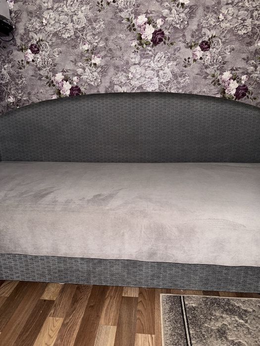 Кровать односпальная в хорошем состоянии