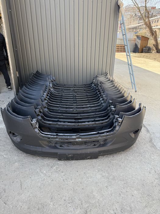 Бампер під туманки галогенки парктроніки спрінтер Sprinter W907 W910