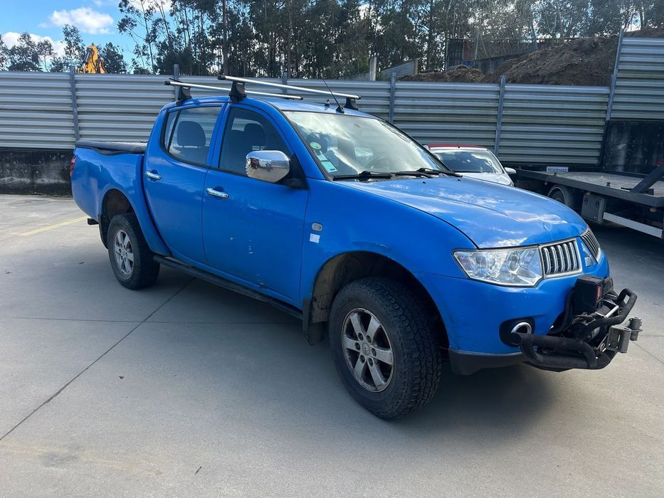 MITSUBISHI L200 2.5 DI-D 136 CV STRAKAR DE 2015 (CENTRO DE ABATE)