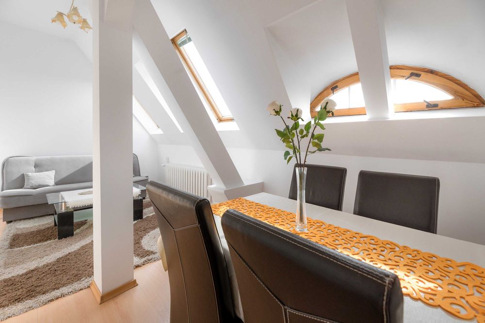 Klimatyczne mieszkanie do wynajęcia blisko starówki.