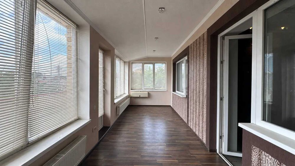 Продаж частини 2 поверхового будинку 360 м2 7 сот з окремим двором. Цегла. Нові Санжари №21511