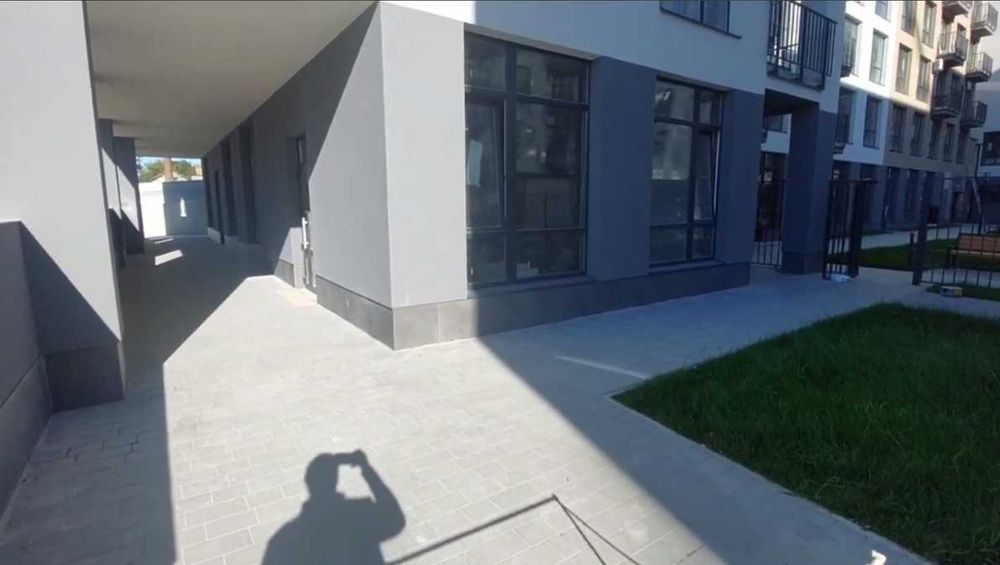 Продаж комерційного приміщеня Брюховичі 118 м2