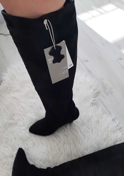 Piękne czarne kozaki naturalny skóra ozdobna cholewka koturn 39