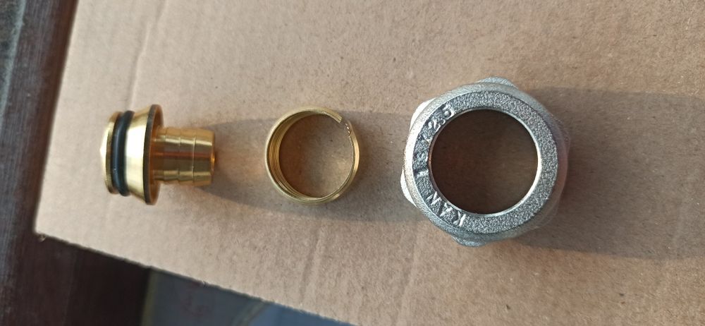 Śrubunek GW do rur PE-RT i PE-Xc - 18x2.5 G3/4" KAN-therm 20 sztuk