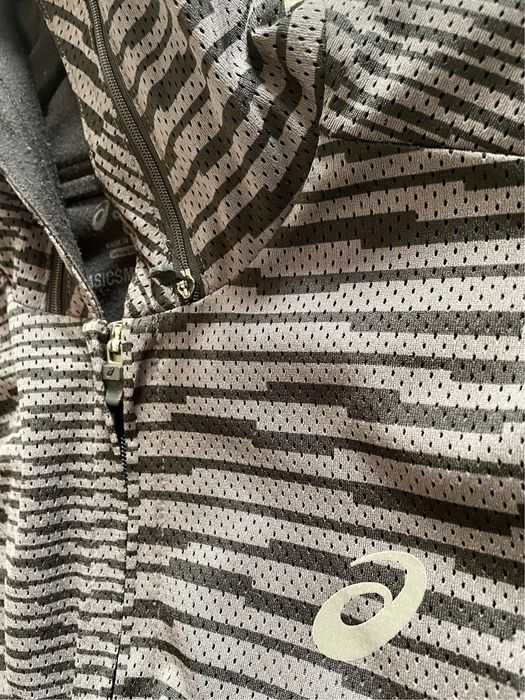 Casaco Fuzex da Asics - Novo