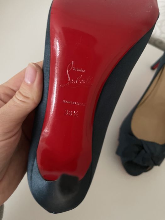 Туфлі Louboutin — zdjęcie 4